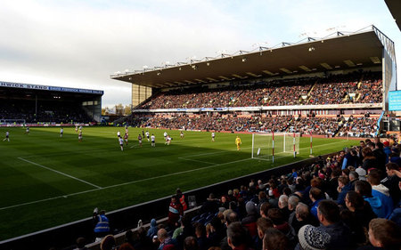 特点进行深 特点进行深